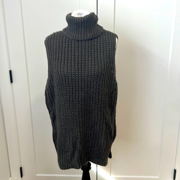 Chunky knit Sleeveless H&M Sweater - Picture 1 of 4